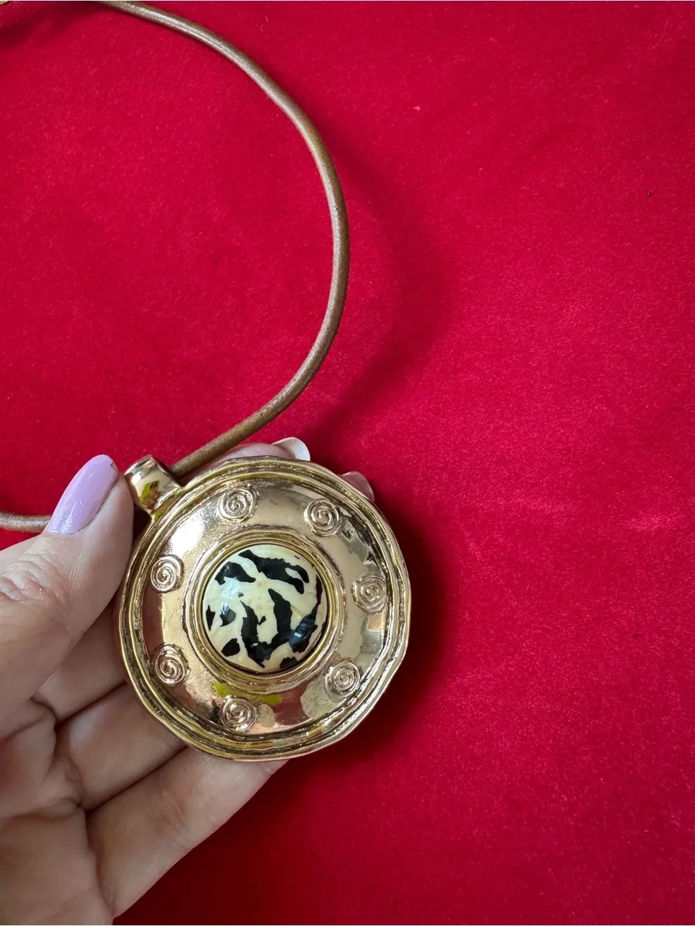 Round Copper Pendant Necklace with Animal Print Accent Gold color 16” - Picture 12 of 12